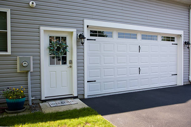 24/7 Emergency Garage Door Panel Replacement experts in Braselton, GA
